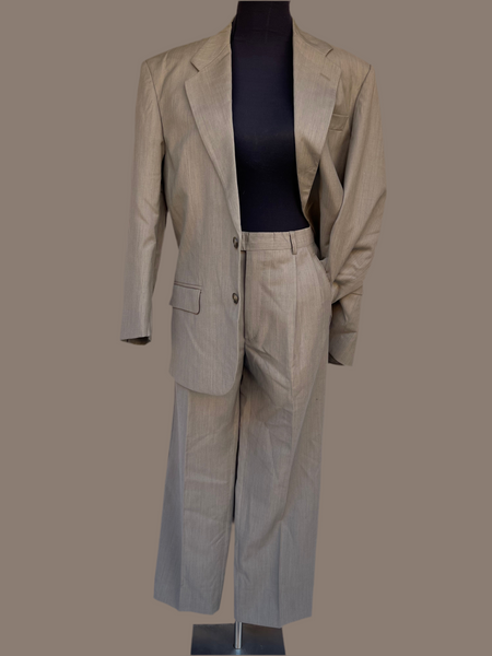 Unisex Suit (Women’s 32) (Not recommended if you’re tall)