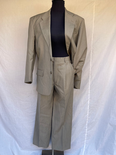 Unisex Suit (Women’s 32) (Not recommended if you’re tall)