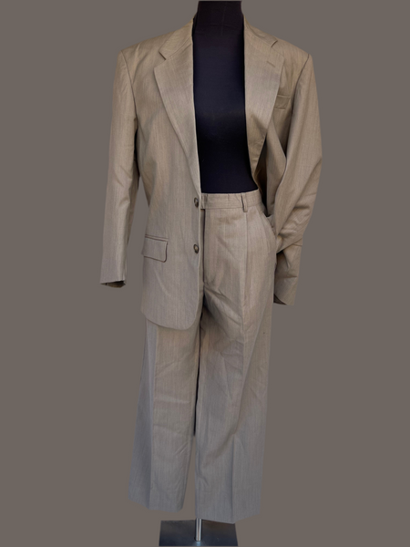 Unisex Suit (Women’s 32) (Not recommended if you’re tall)