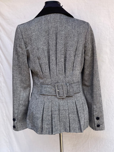 Vintage Blazer with Back Pleat Design (32)