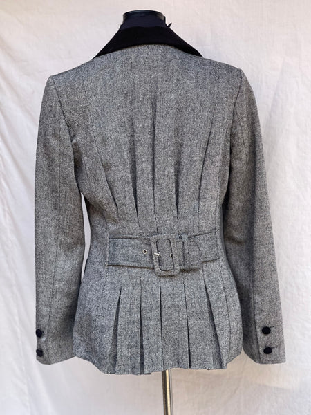 Vintage Blazer with Back Pleat Design (32)