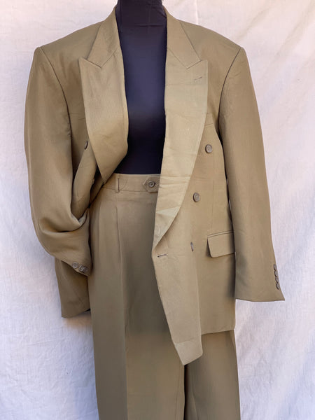 Khaki Unisex Suit (Women’s 38)