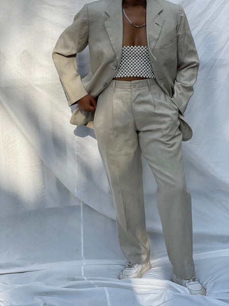 Cream Unisex Suit (Women’s 34) (not recommended if you’re tall)