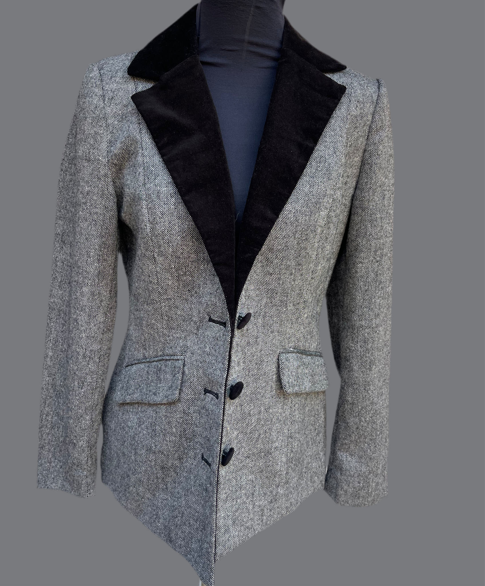 Vintage Blazer with Back Pleat Design (32)